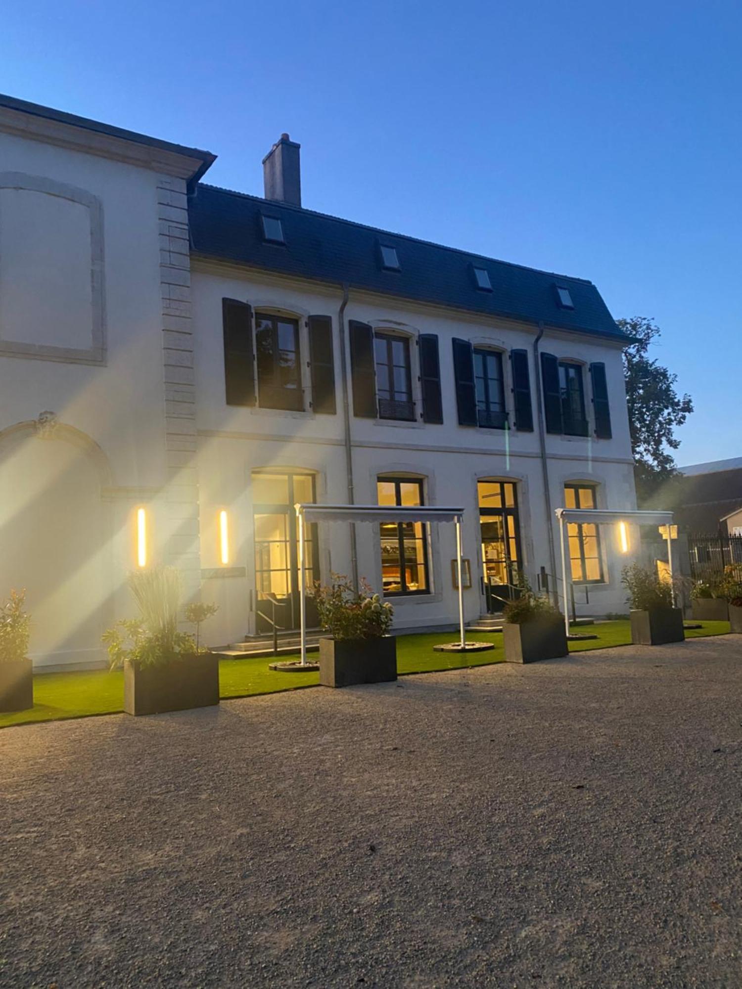 Hotel Au Chateau Villers-lès-Nancy Exterior foto
